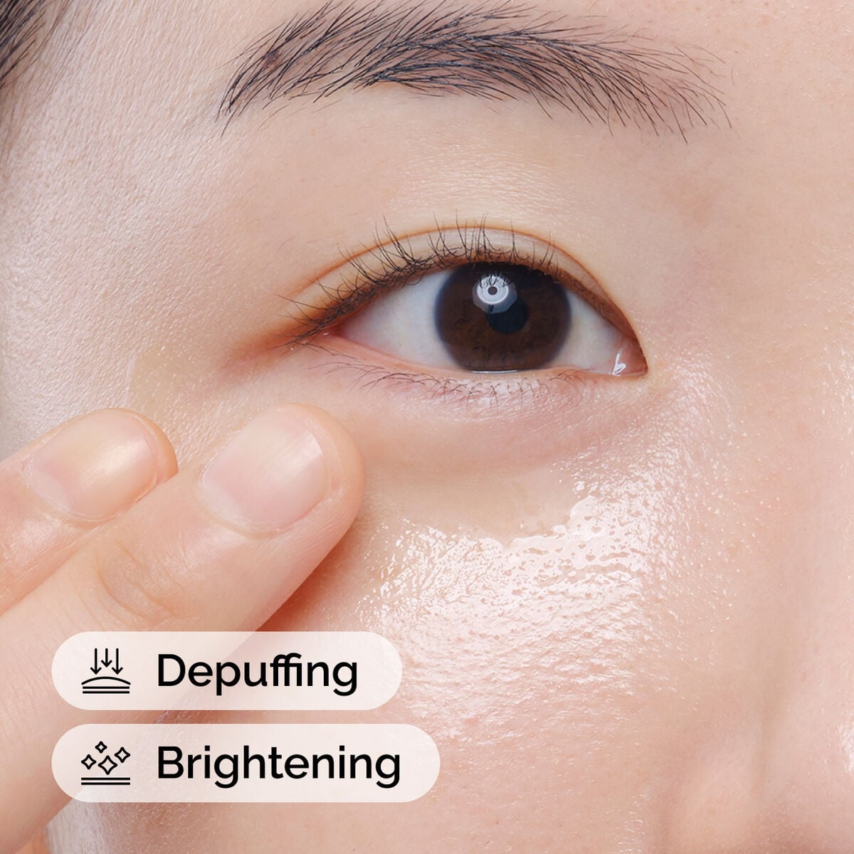 caffeine-solution-5-egcg-eye-serum-d1 ord-caffeine-solution-egcg-model-application-with-benefits.jpg